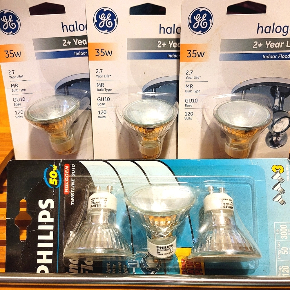 Halogen Indoor Floodlights {G.E. + Phillips}, 4 packs